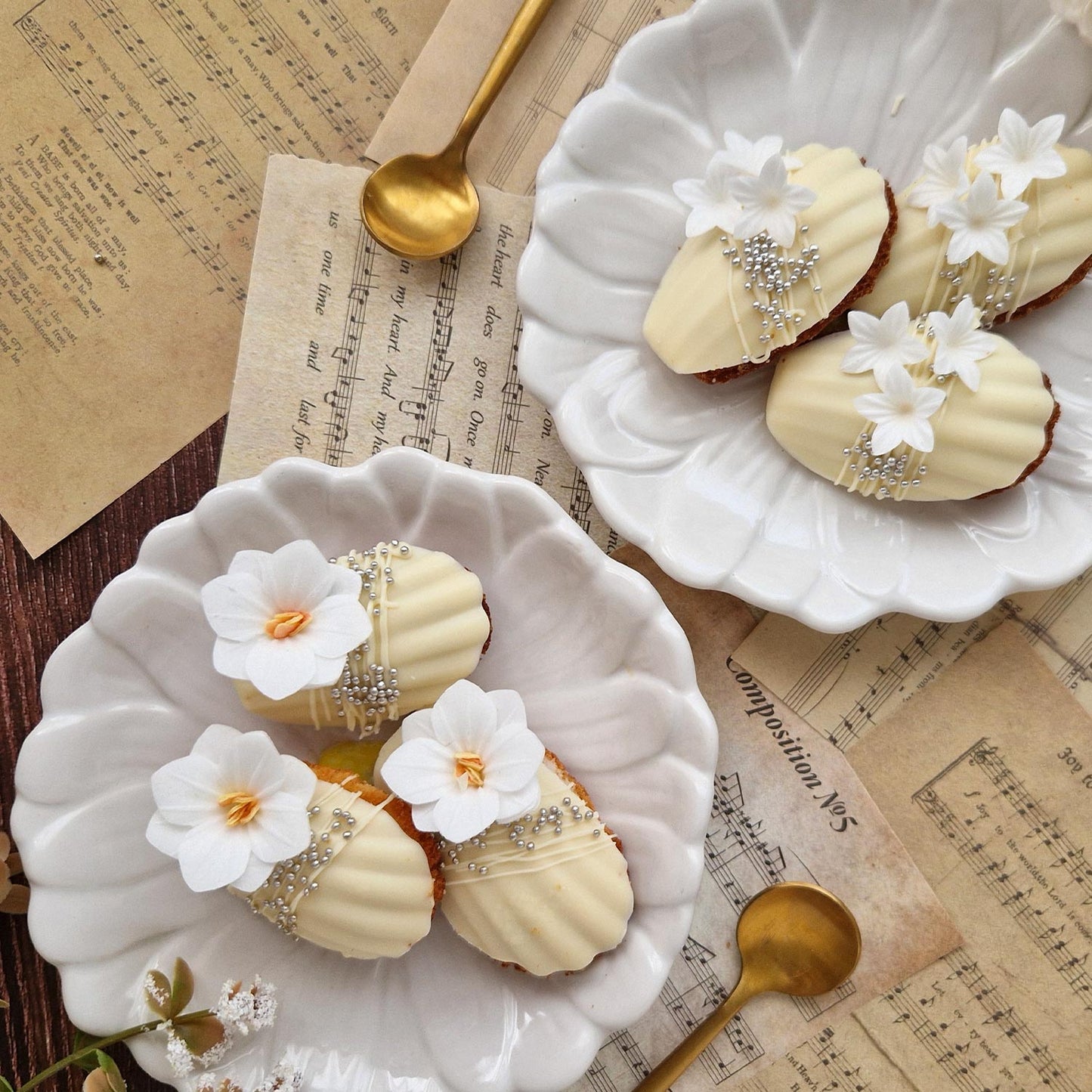 FLORES DE OBLEA COLOR BLANCO 4CM