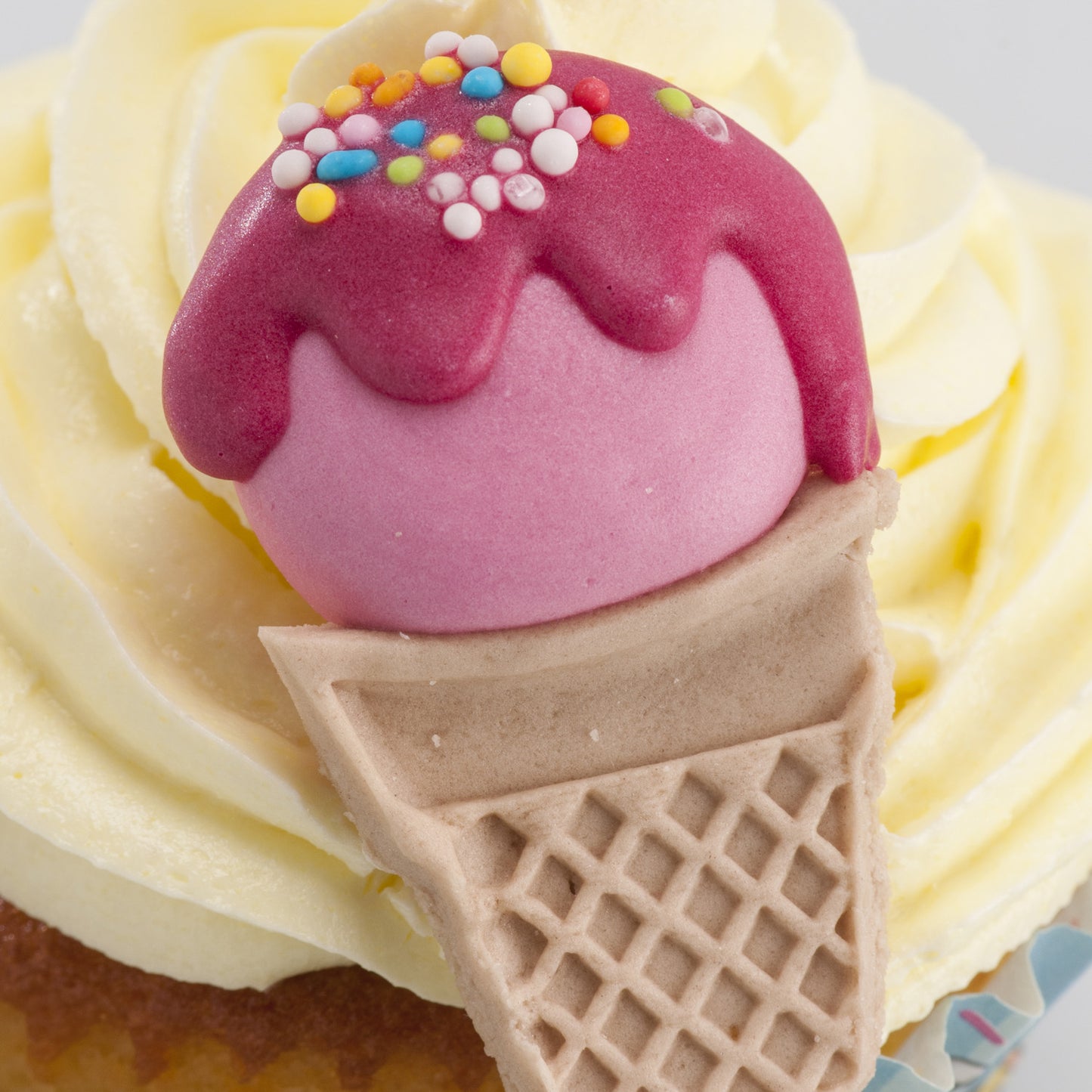 DECORACIÓN AZÚCAR 3D "DULCES" 3 x 4 CM