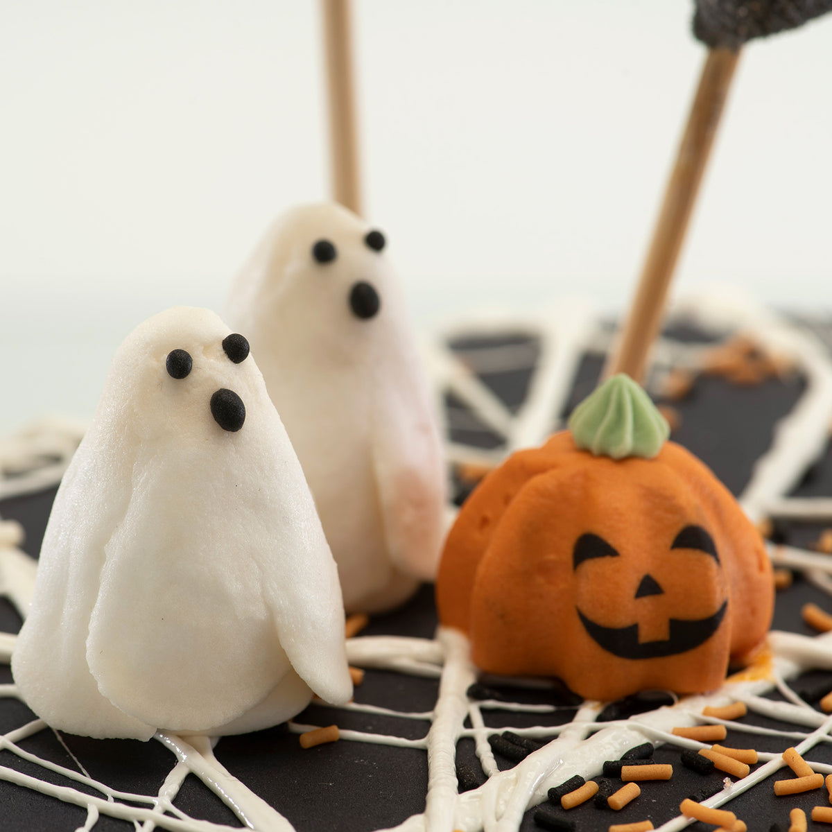 HALLOWEEN SUGAR CAKE DECORATION 3D 4 DESIGNS 31X36MM