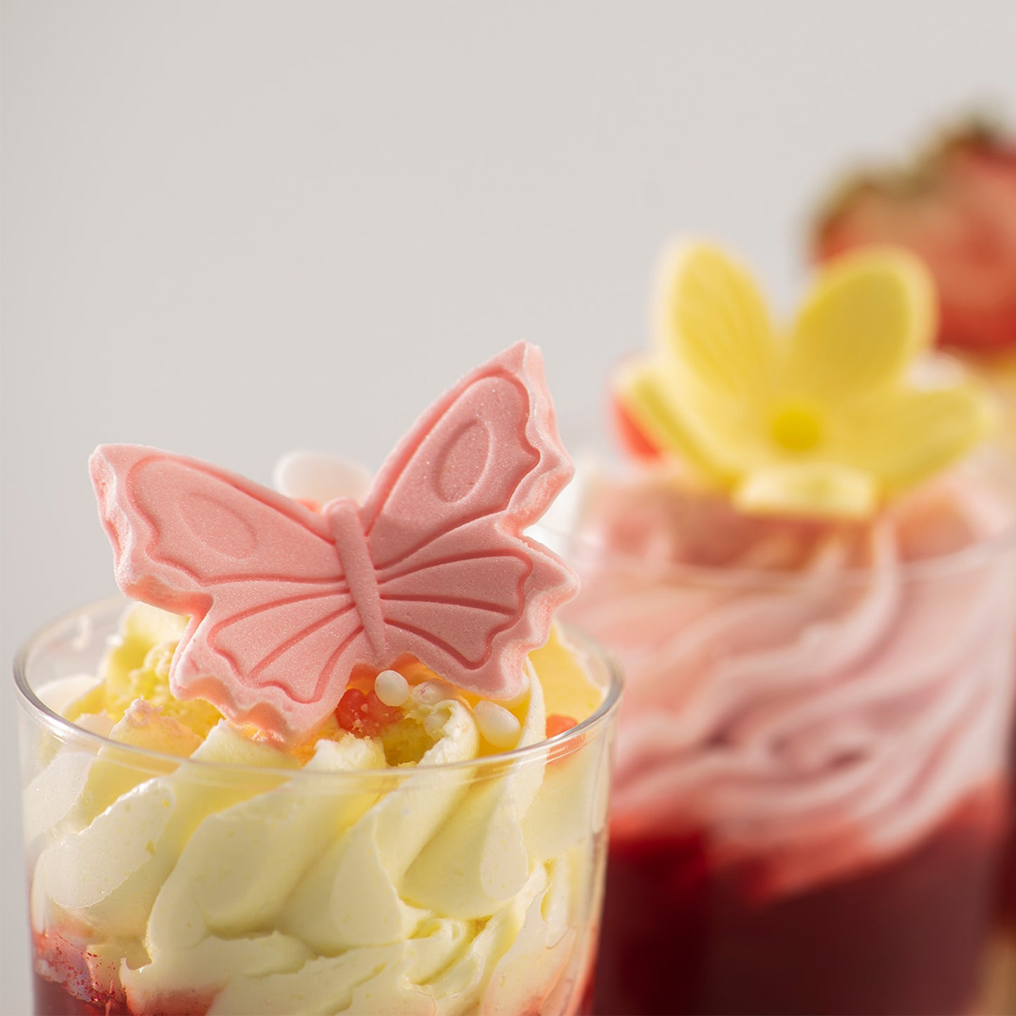 DECORACION AZUCAR FLORES, HOJAS Y MARIPOSAS 7 DISEÑOS 42 UDS