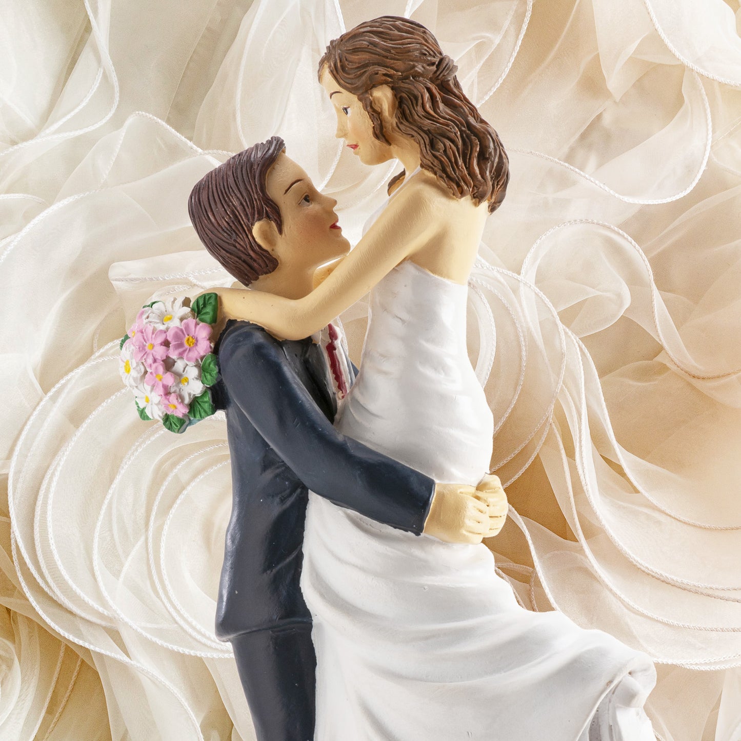 PAREJA DE BODA NOVIA EN BRAZOS 18CM