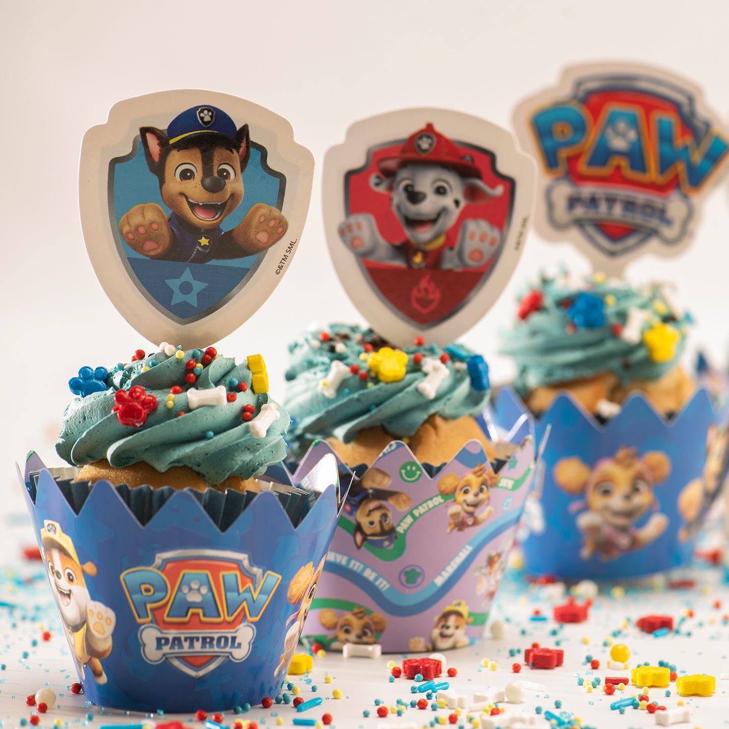 KIT DECORAZIONE CUPCAKE CON TOPPERS PAW PATROL 12 UNITÀ