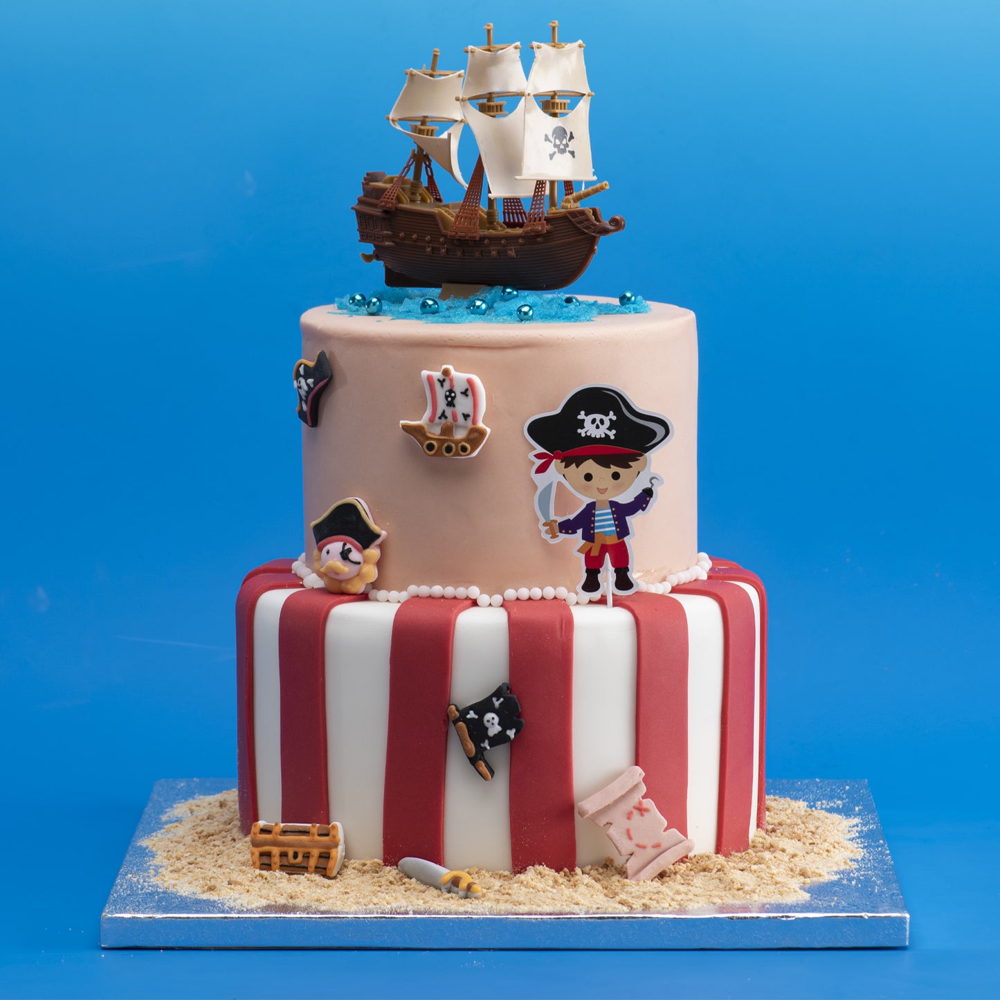 BATEAU PIRATE EN PLASTIQUE 11X11CM