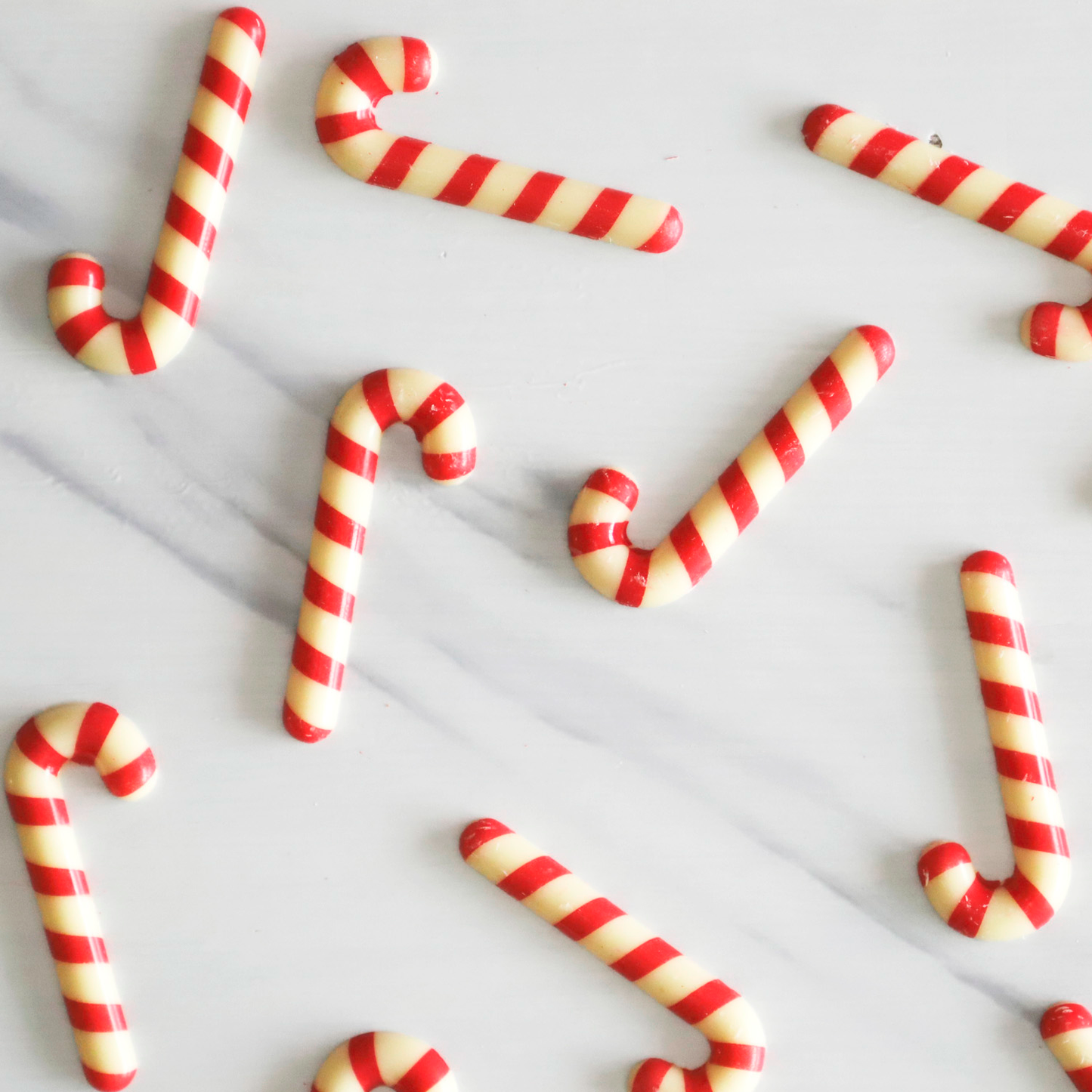 CHRISTMAS CANDY CANE WHITE CHOCOLATE CAKE DECORATION 20X55MM