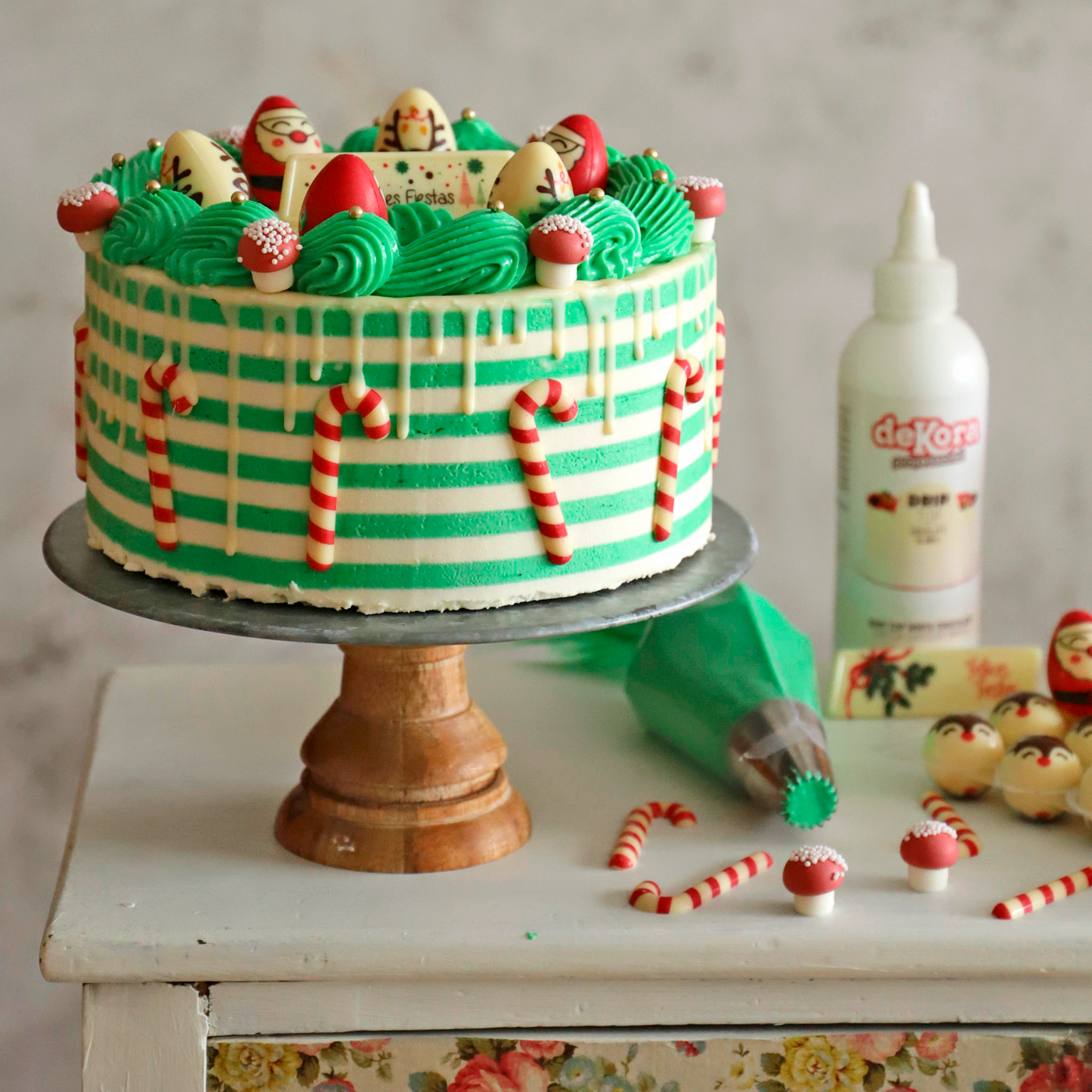 CHRISTMAS CANDY CANE WHITE CHOCOLATE CAKE DECORATION 20X55MM