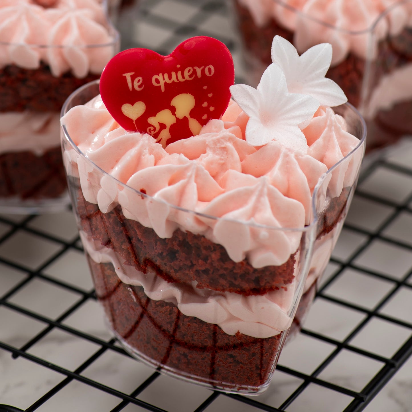 COEUR CHOCOLAT BLANC COUPLE BAISER 30X27MM