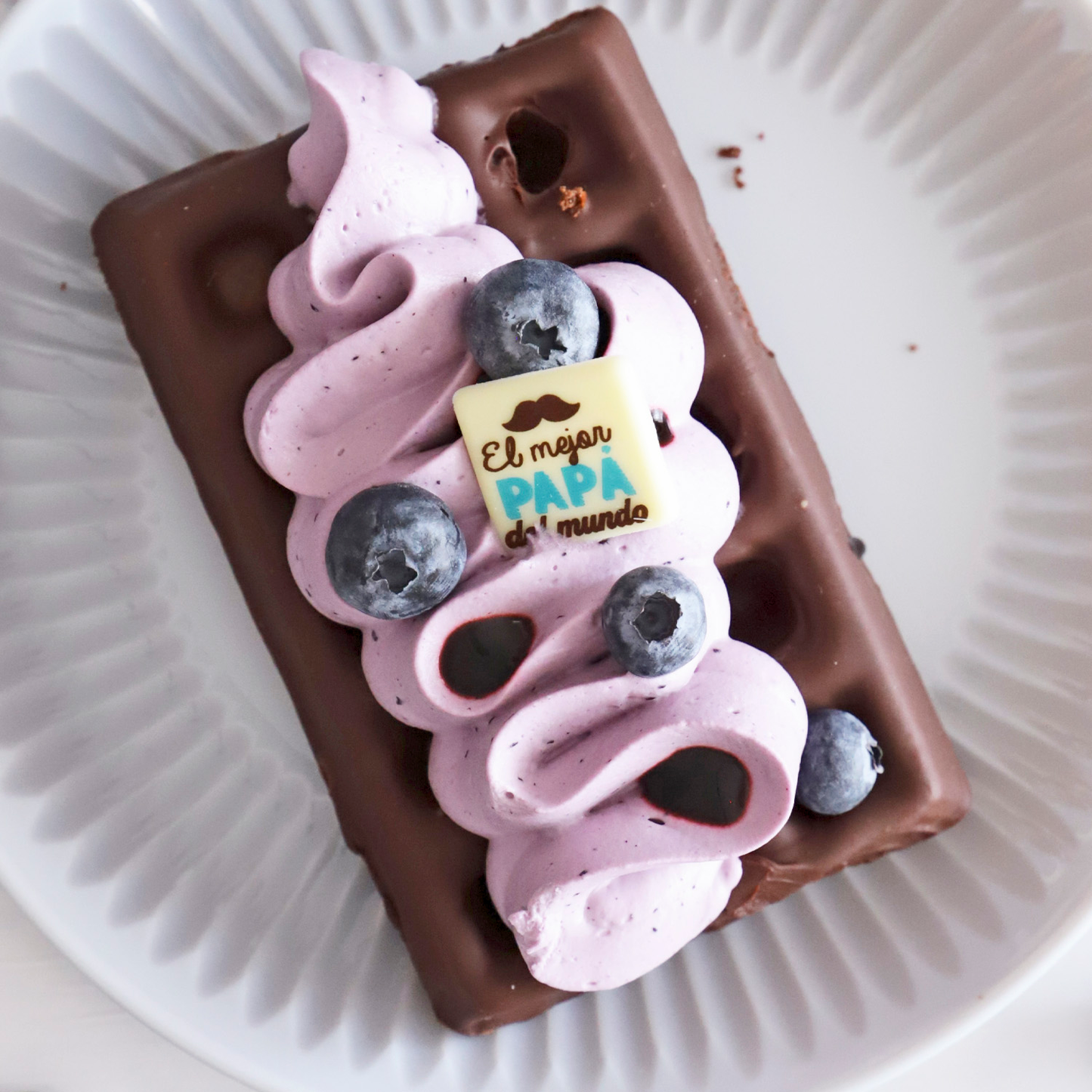 ASSORTIMENT PÈRE ASSIETTE CARRÉE CHOCOLAT BLANC 25X25MM