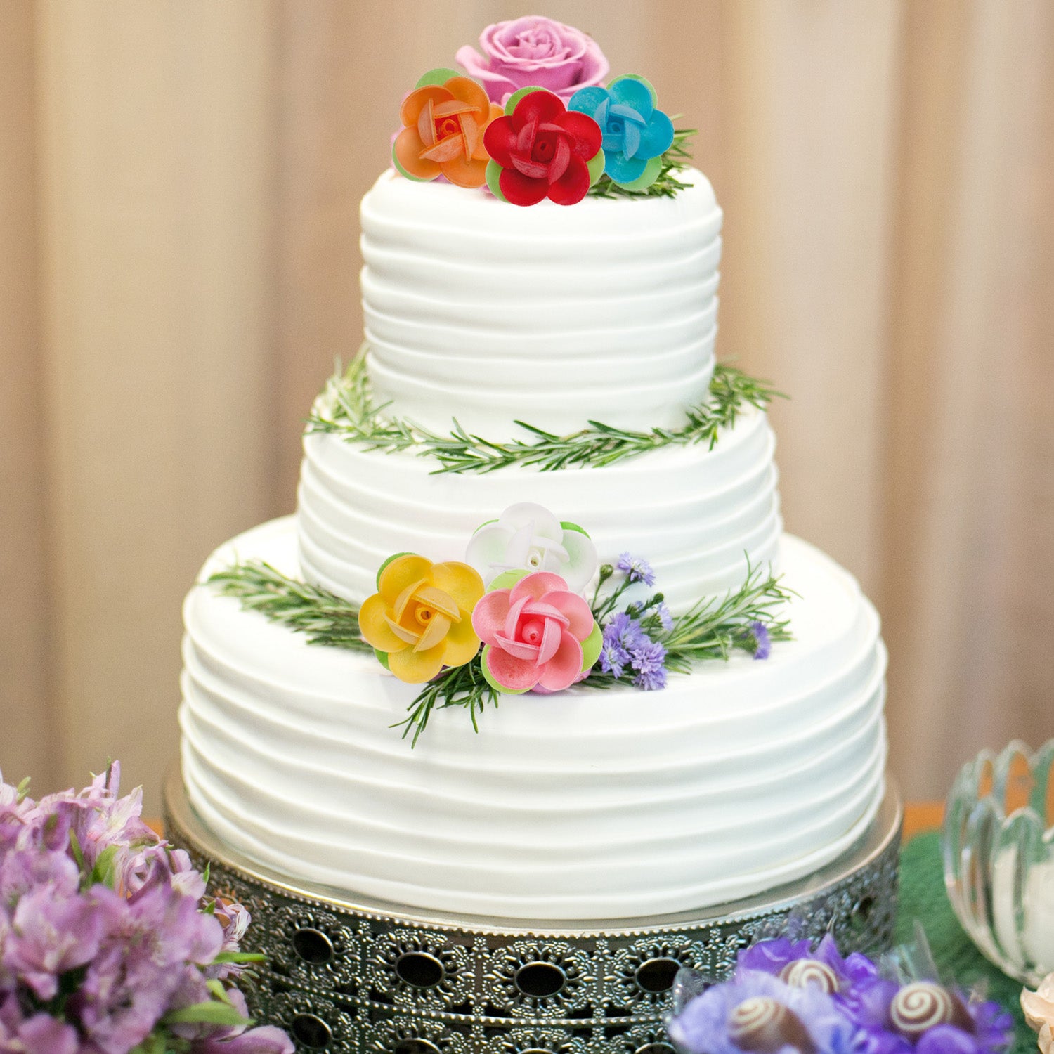 MINI ROSES AZYME AVEC FEUILLE COULEURS ASSORTIES 4CM