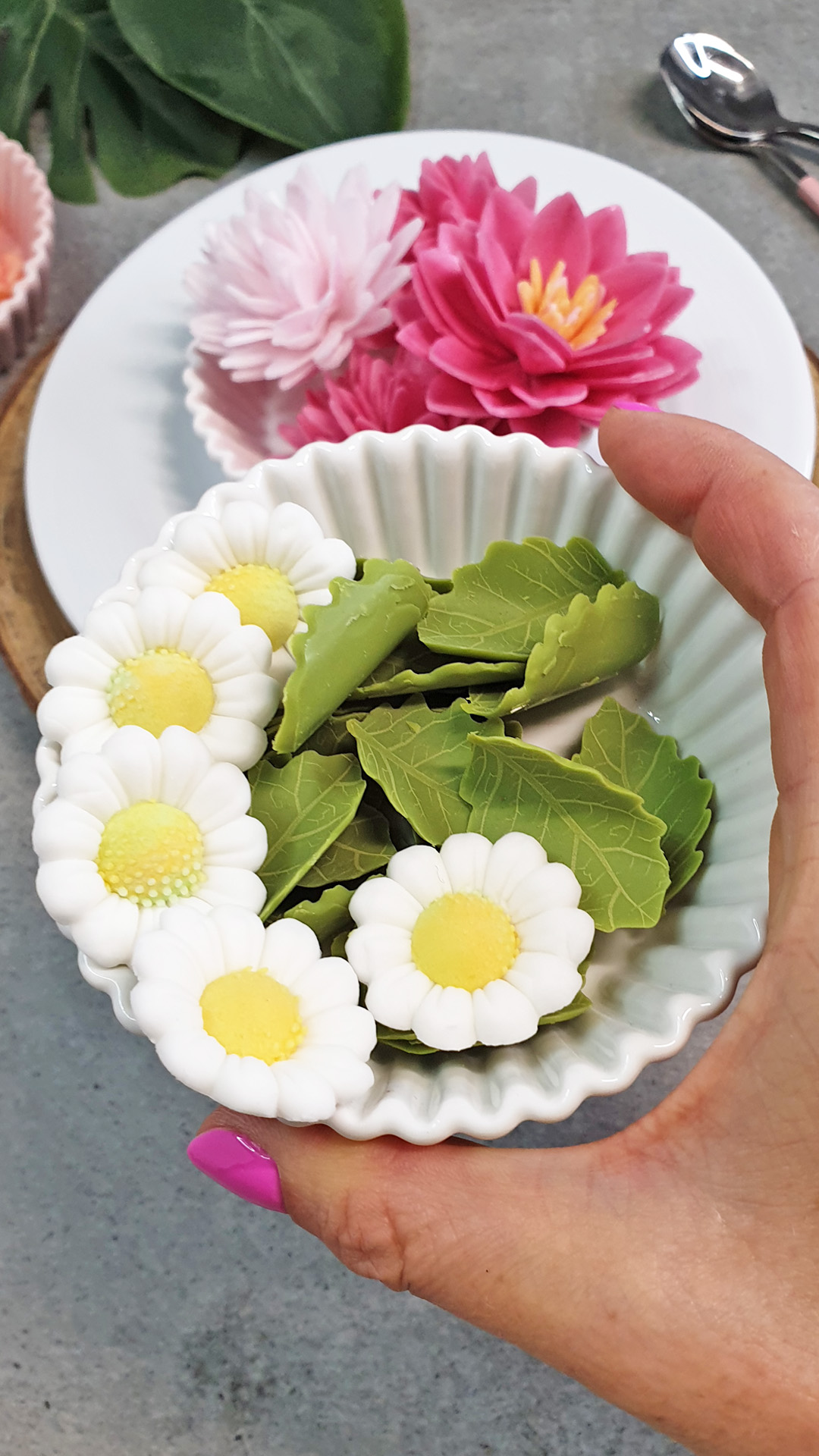GIANT AUTUMN FLOWER IN PINK WAFER Ø 12.5CM