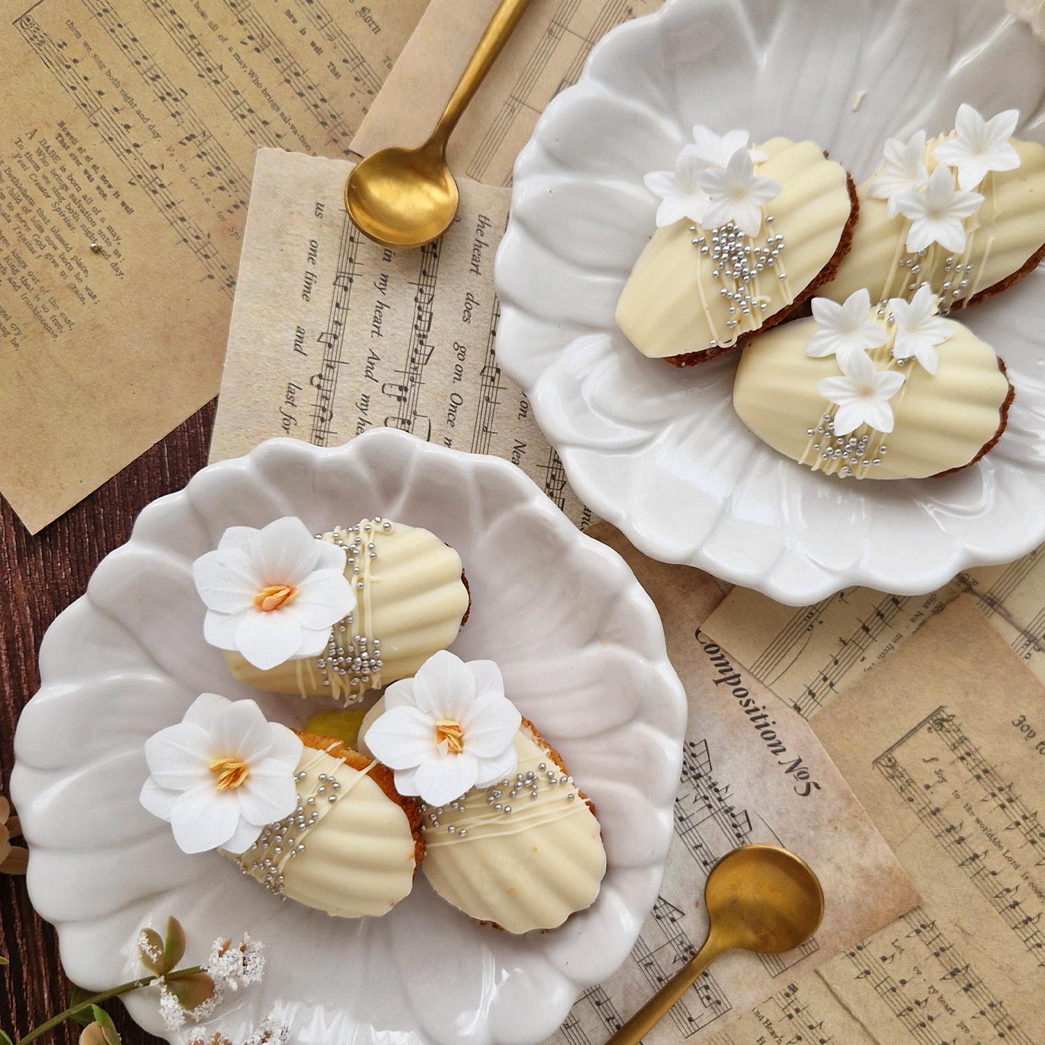 FLORES DE OBLEA COLOR BLANCO 4CM