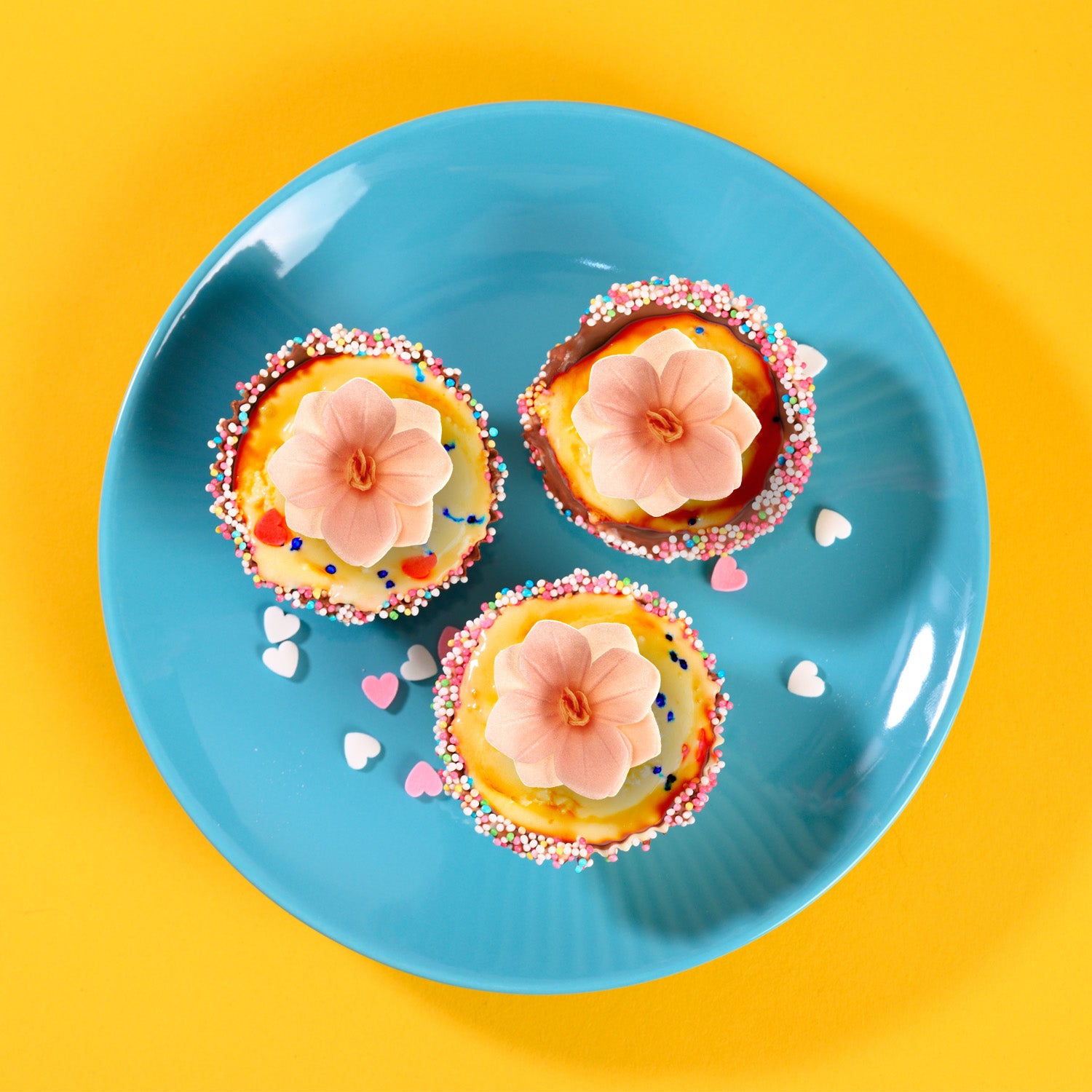 LIGHT PINK WAFER FLOWERS 4CM