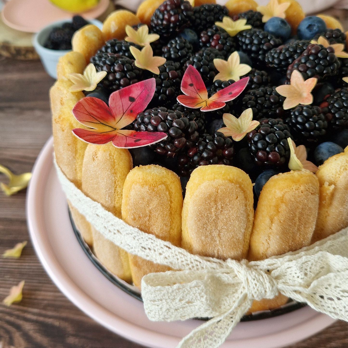 BLISTER MINI FLEURS JAUNES ET PAPILLONS ROUGE EN AZYME