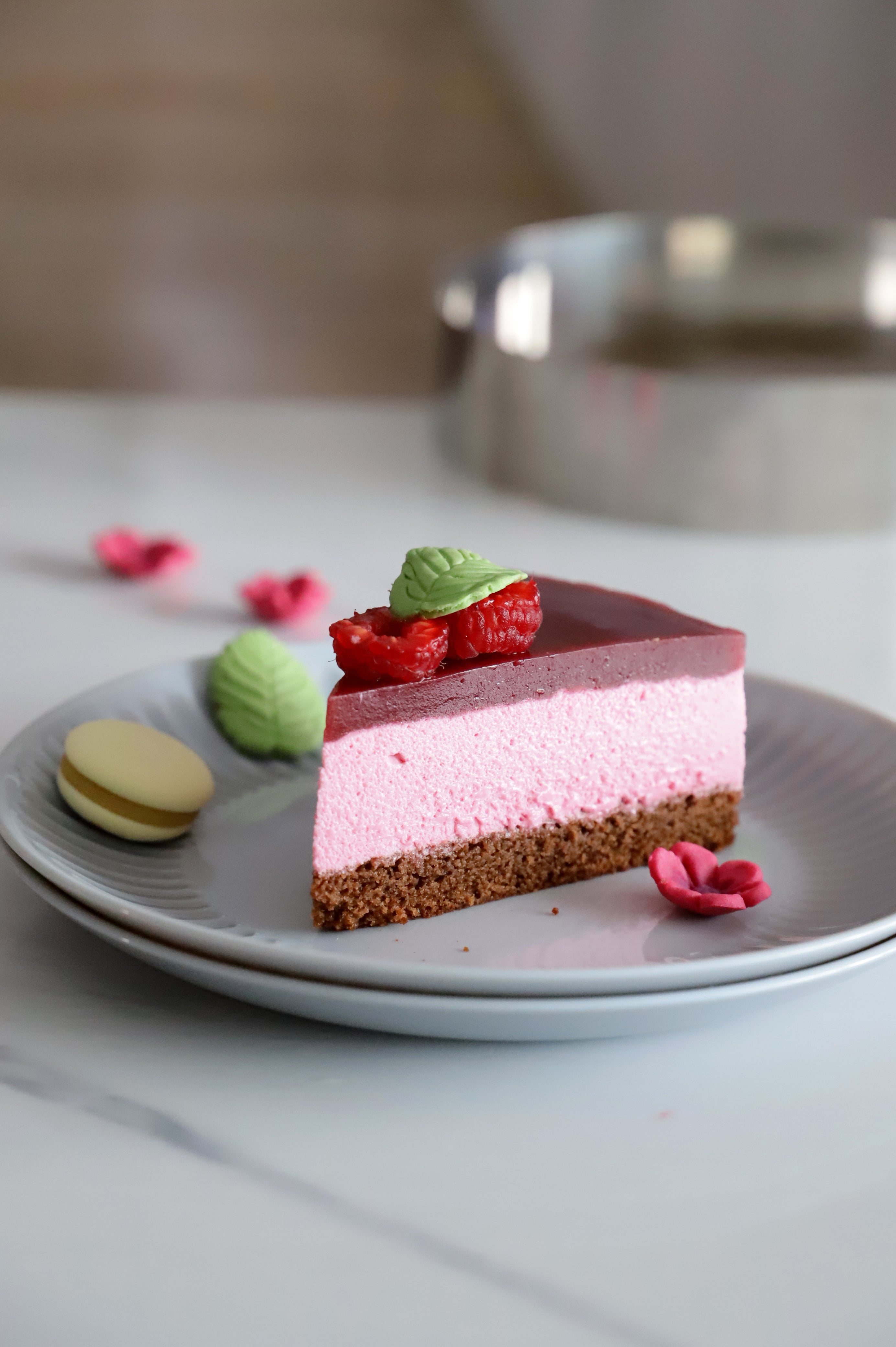 BLISTER SUGAR 8 FUCHSIA FLOWERS AND 5 GREEN LEAVES