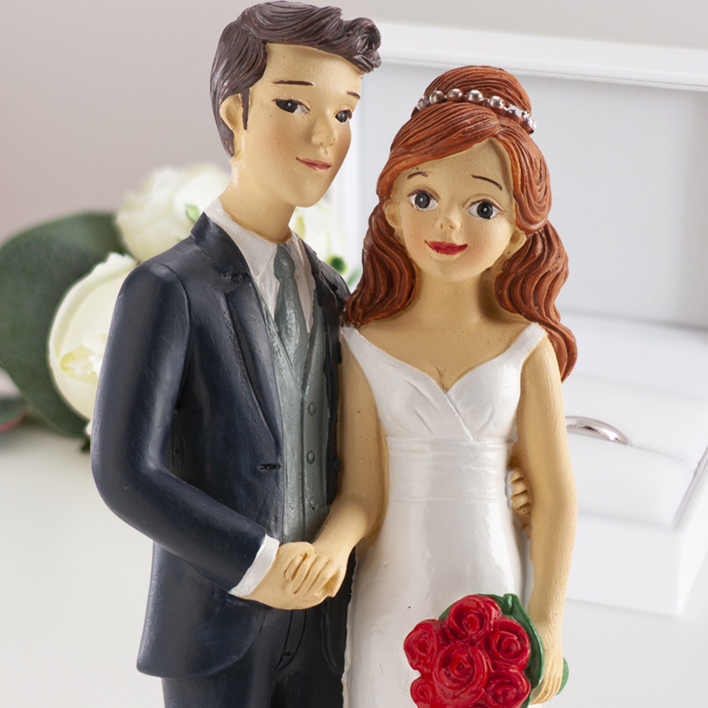 PAREJA DE BODA COGIDOS DE LA MANO 18CM