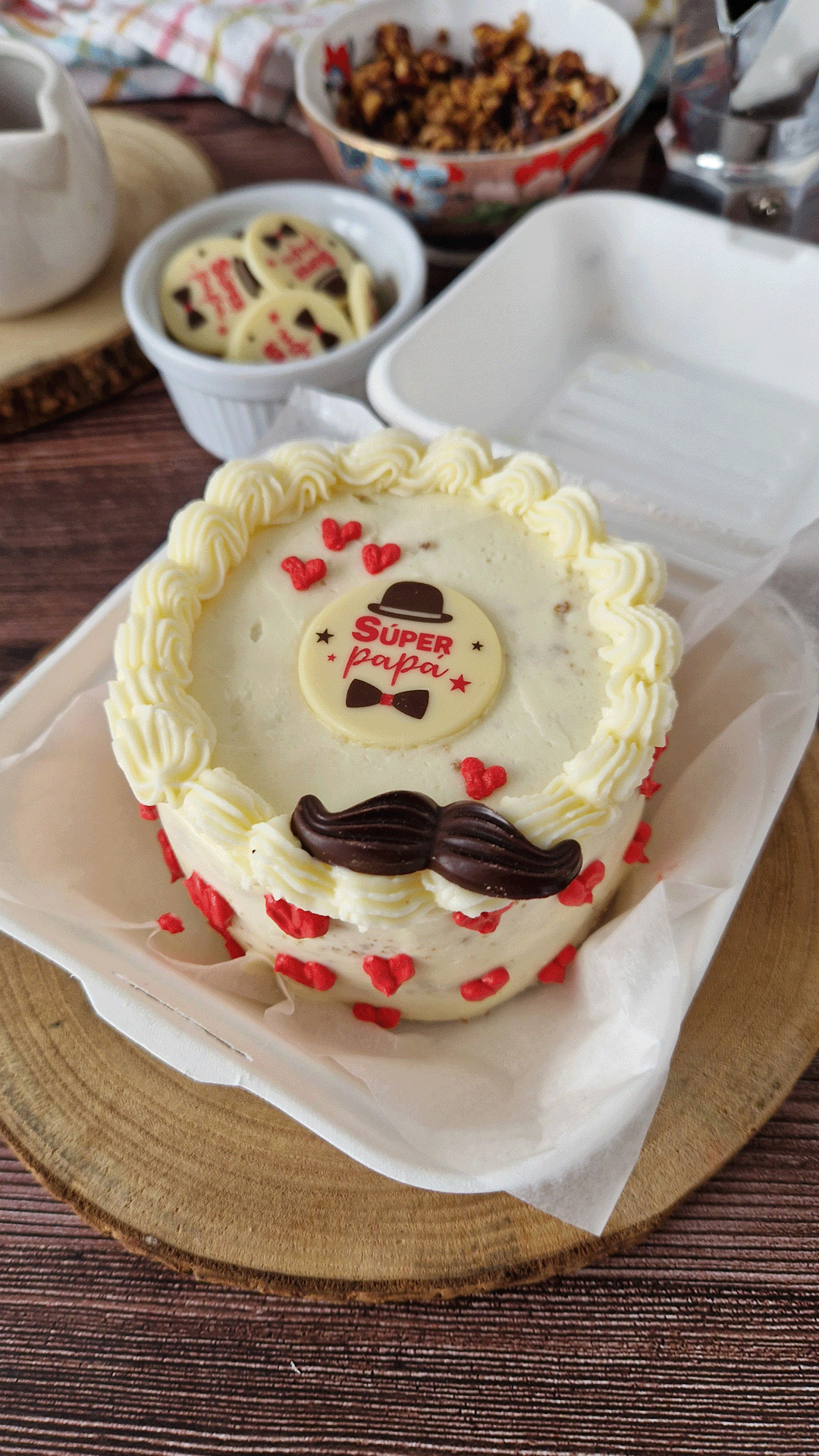 ASSORTIMENT DE MOUSTACHES CHOCOLAT NOIR ET AU LAIT 48X16MM