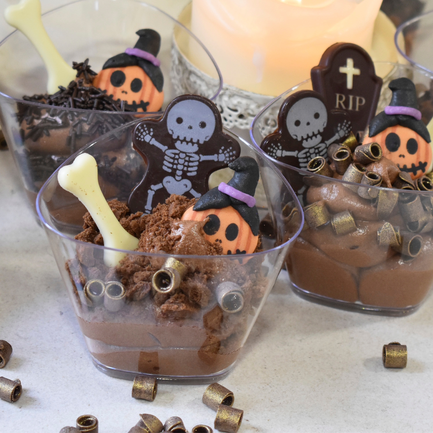 DECORAÇÃO CHOCOLATE NEGRO ESQUELETO HALLOWEEN 72 UNIDADES