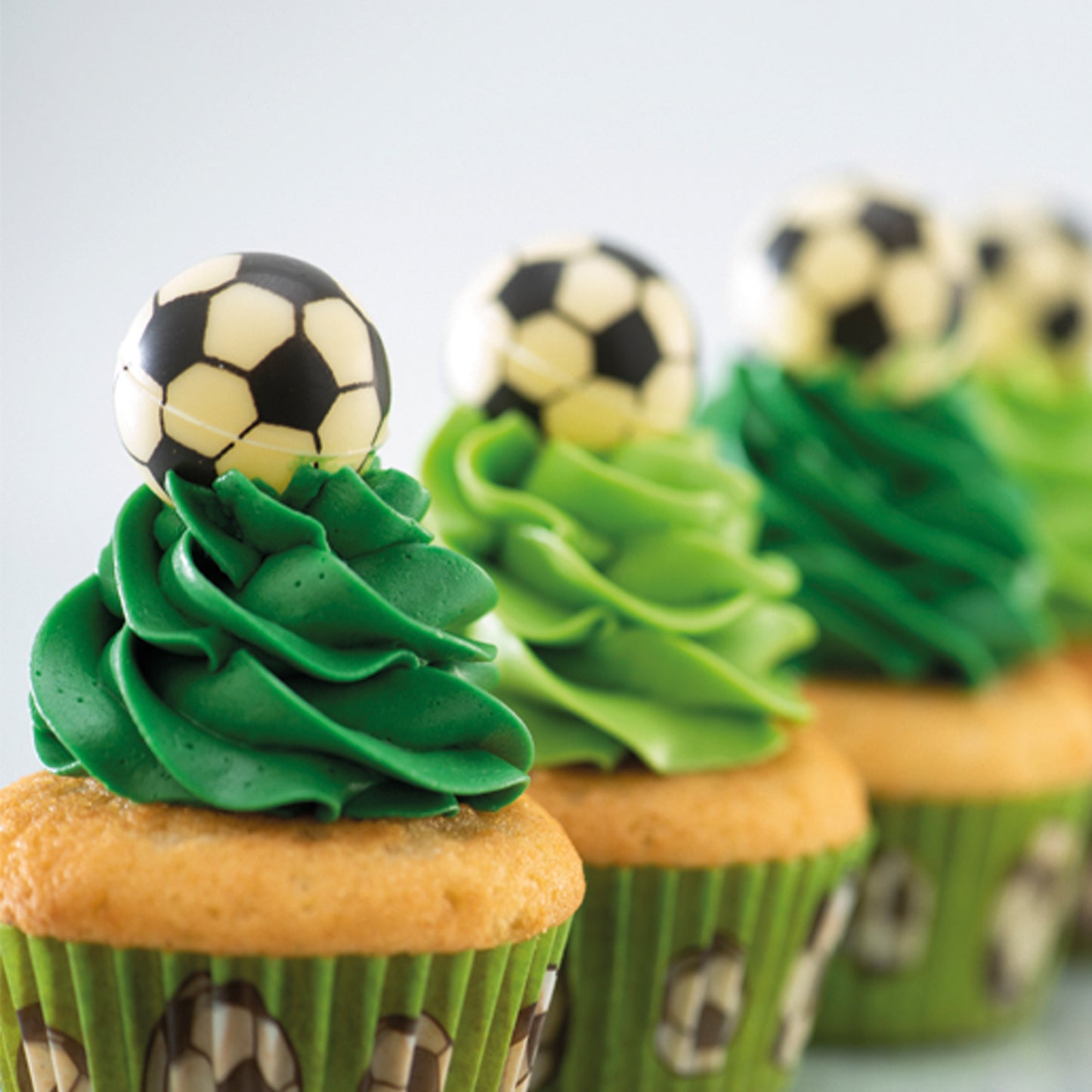 BALLON DE FOOT EN CHOCOLAT BLANC 3D Ø30MM