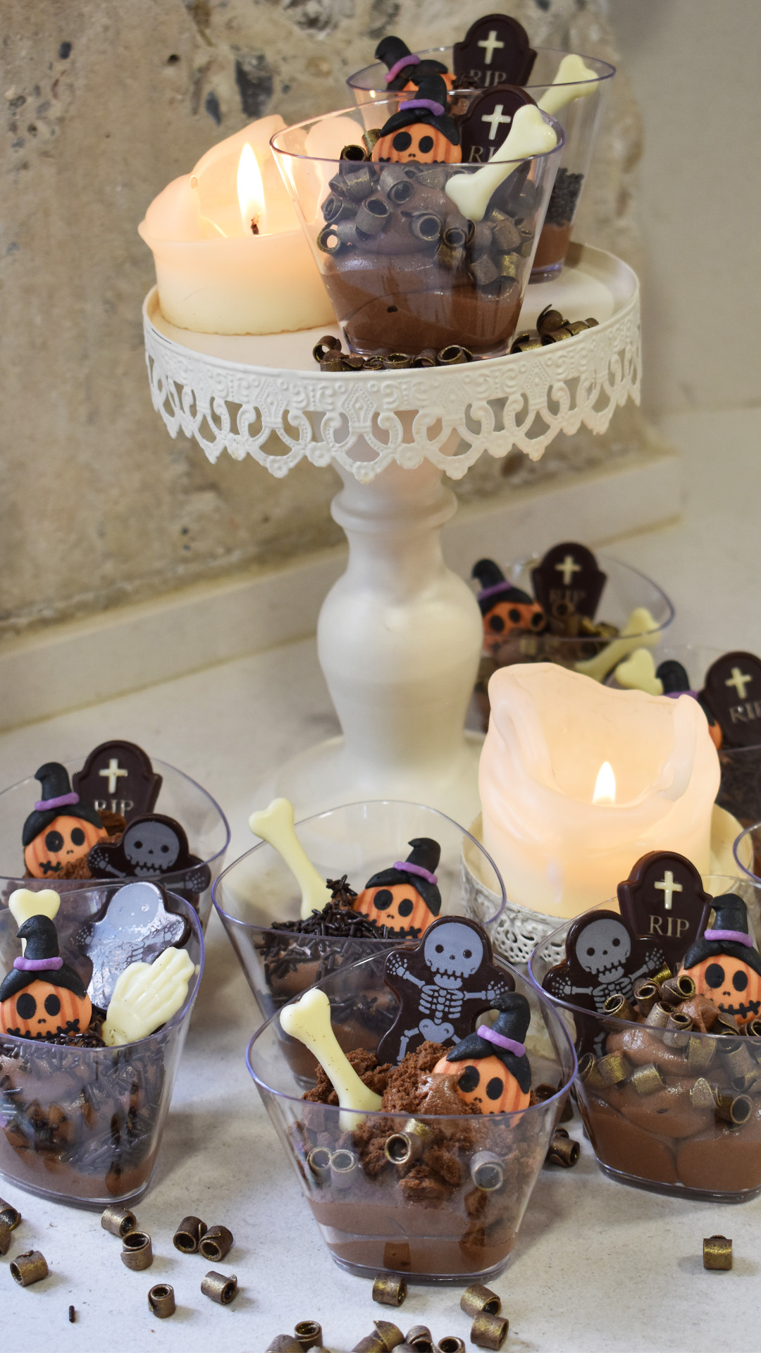 VARIEDADE DE HALLOWEEN DE CRÂNIO E OSSOS DE CHOCO BRANCO