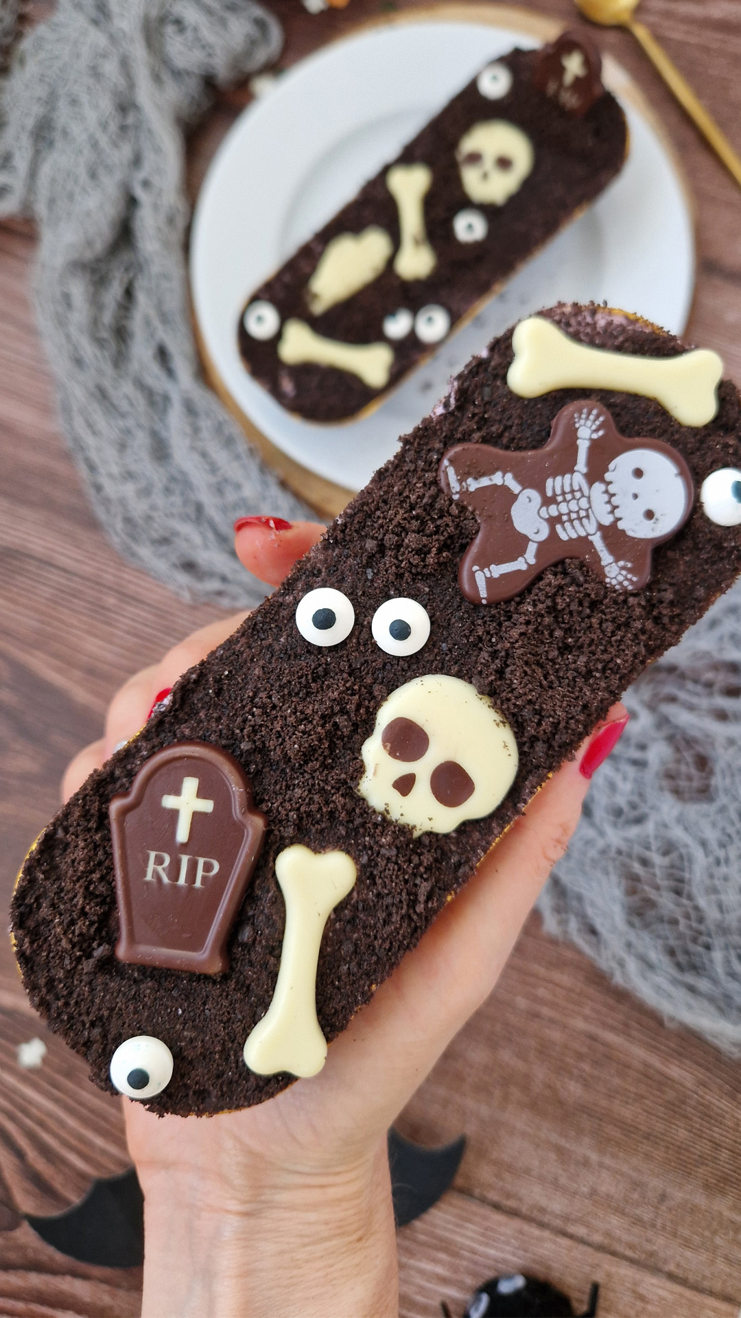 VARIEDADE DE HALLOWEEN DE CRÂNIO E OSSOS DE CHOCO BRANCO