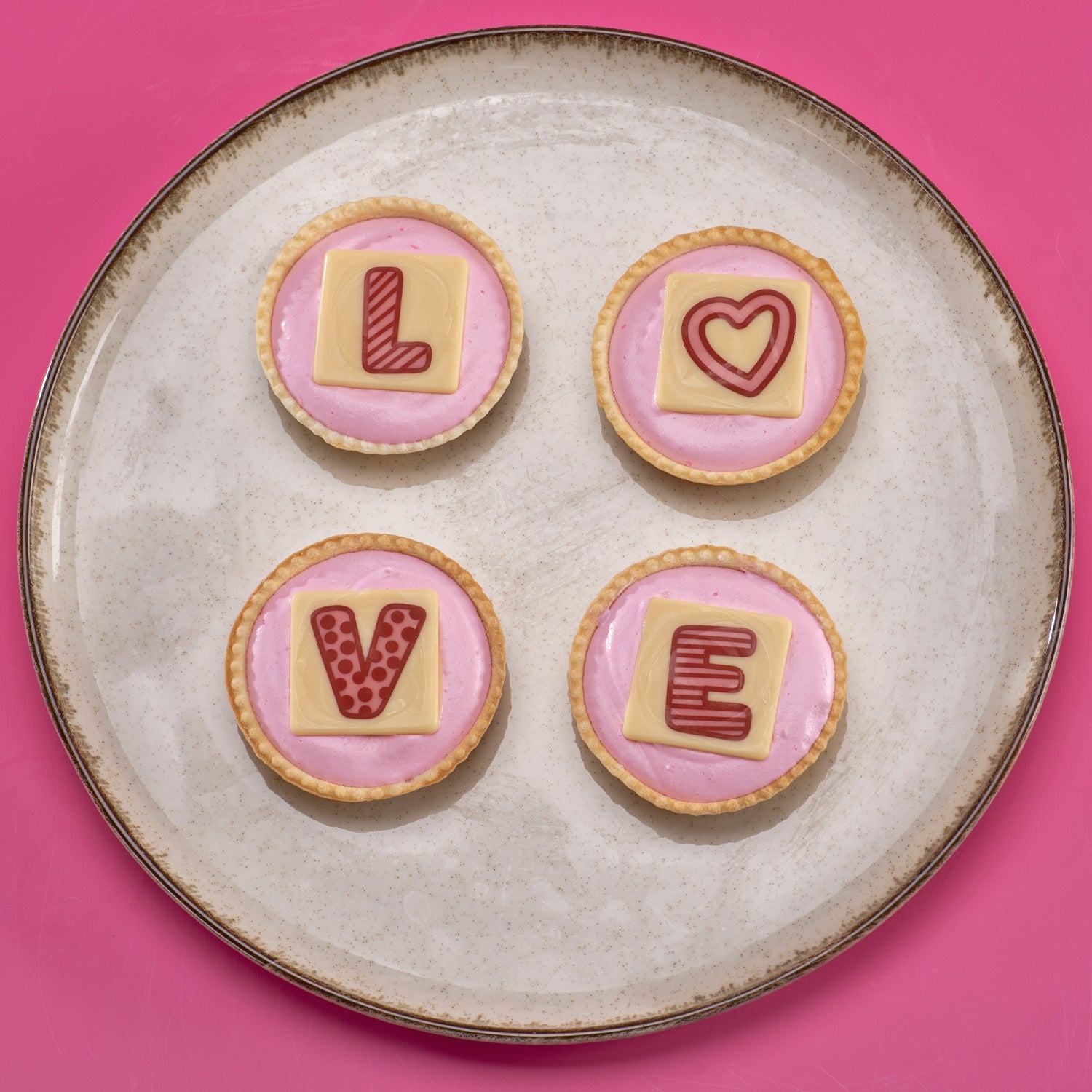 ASSORTIMENT D'ASSIETTES CARRÉES SV CHOCO WHITE LOVE 39X39MM