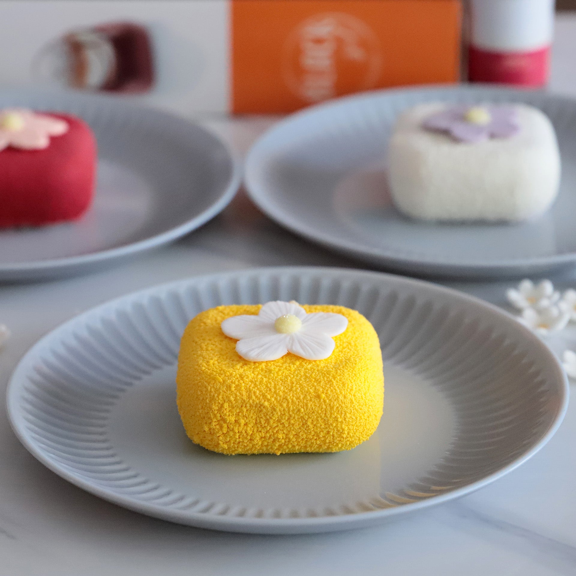 NOUVEAU SPRAY VELOURS JAUNE 400ML