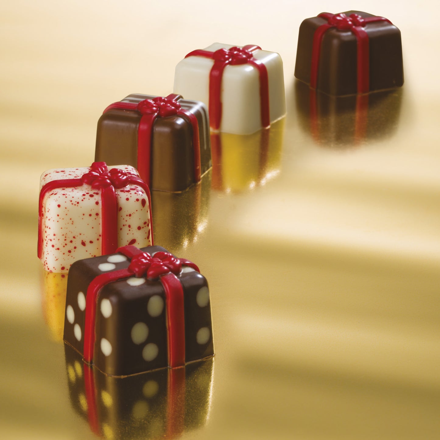 MOLDE POLICARBONATO REGALO 26X26 H20MM | 28 PIEZAS