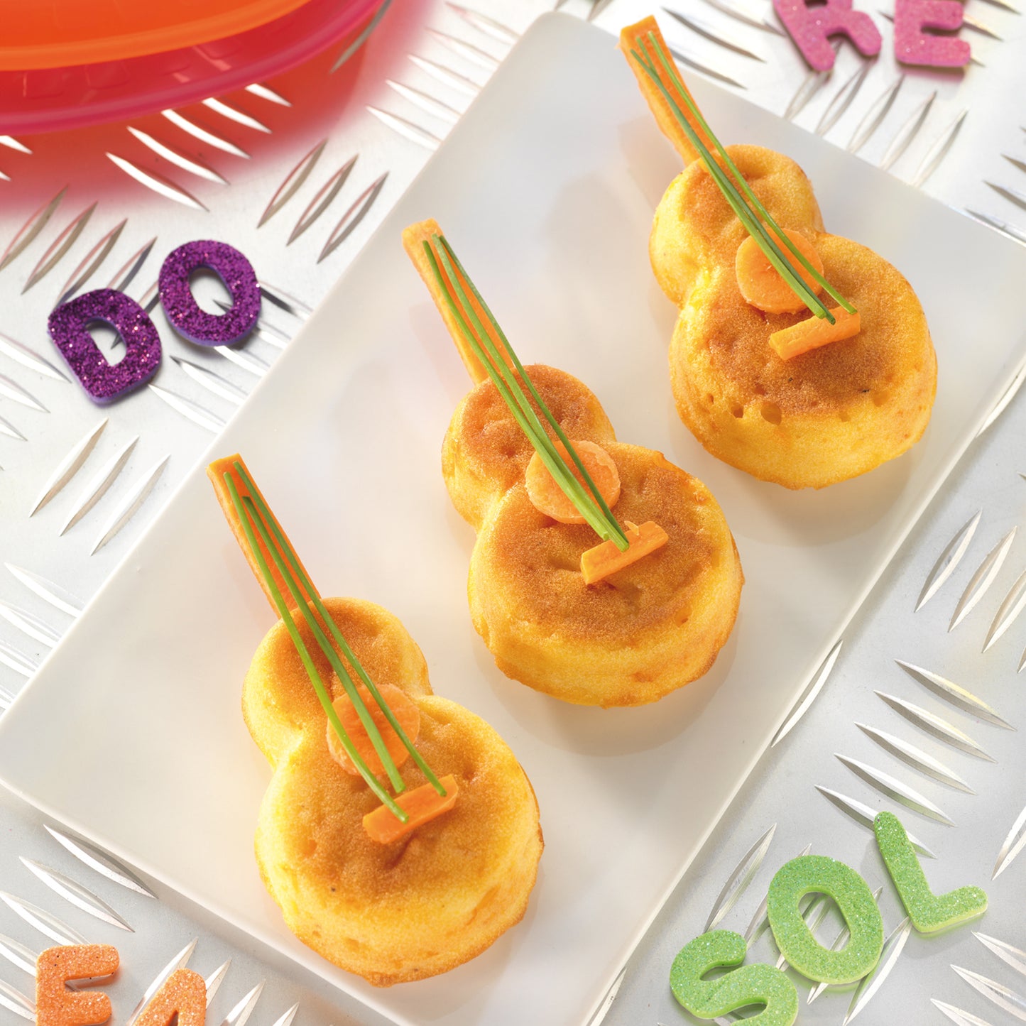 12 MOLDES MINI GUITARRAS 85X62 H25MM 30X40CM