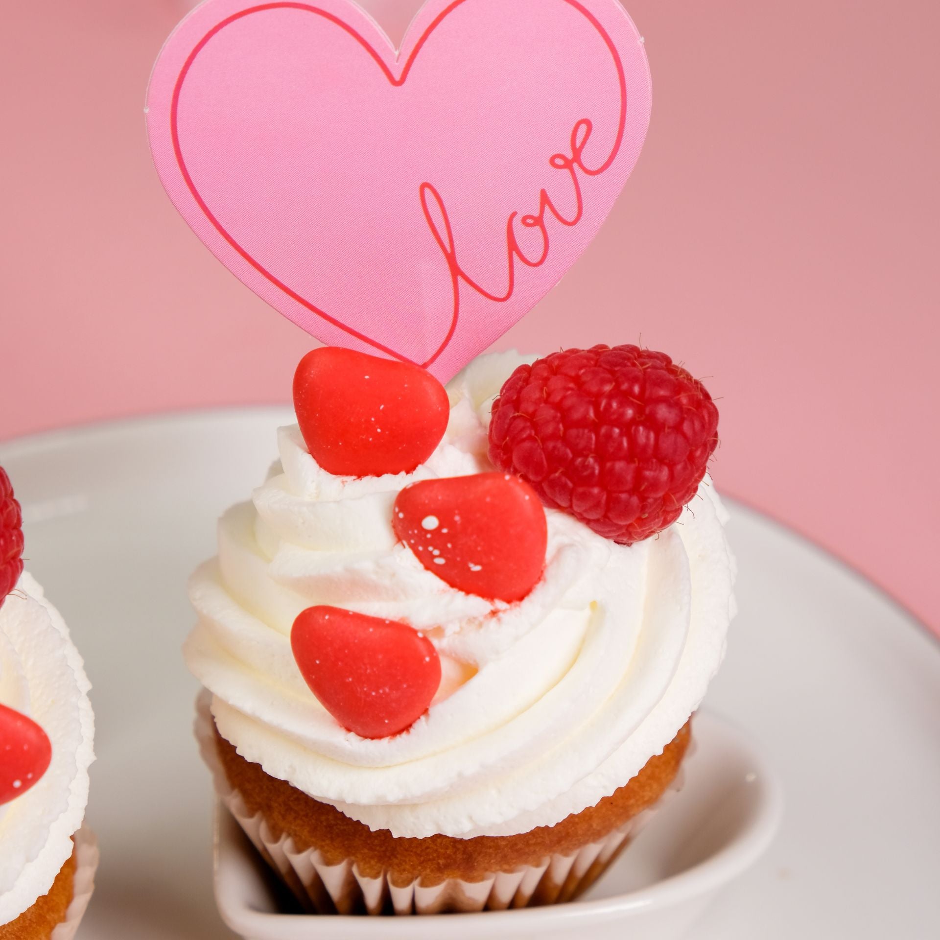 Muffins de frutos rojos y merengue | Especial San Valentín