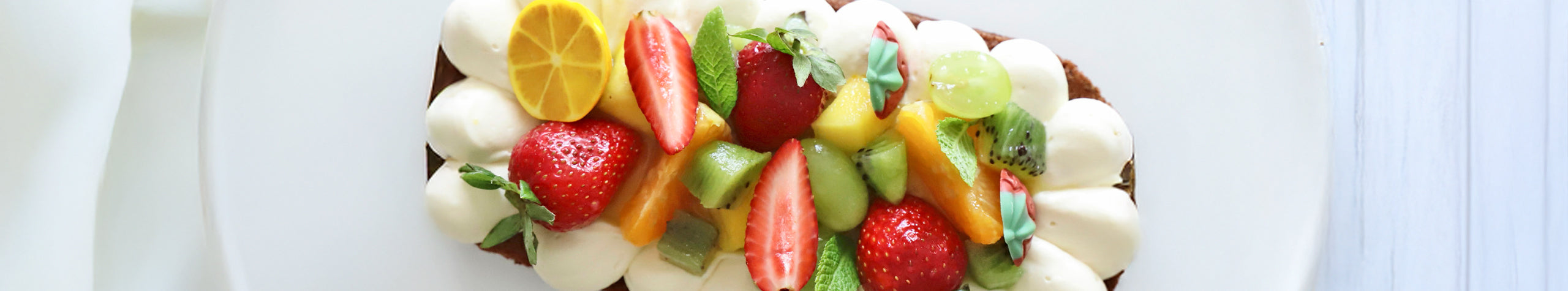 Loaf de chocolate, mango y frutas de temporada